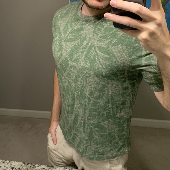 Chill Green Leaf T-Shirt Large - Picture 2 of 2